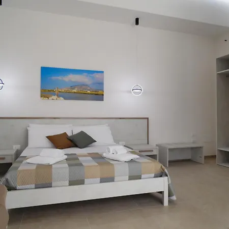 Riflessi Dello Stagnone Bed and breakfast 4*